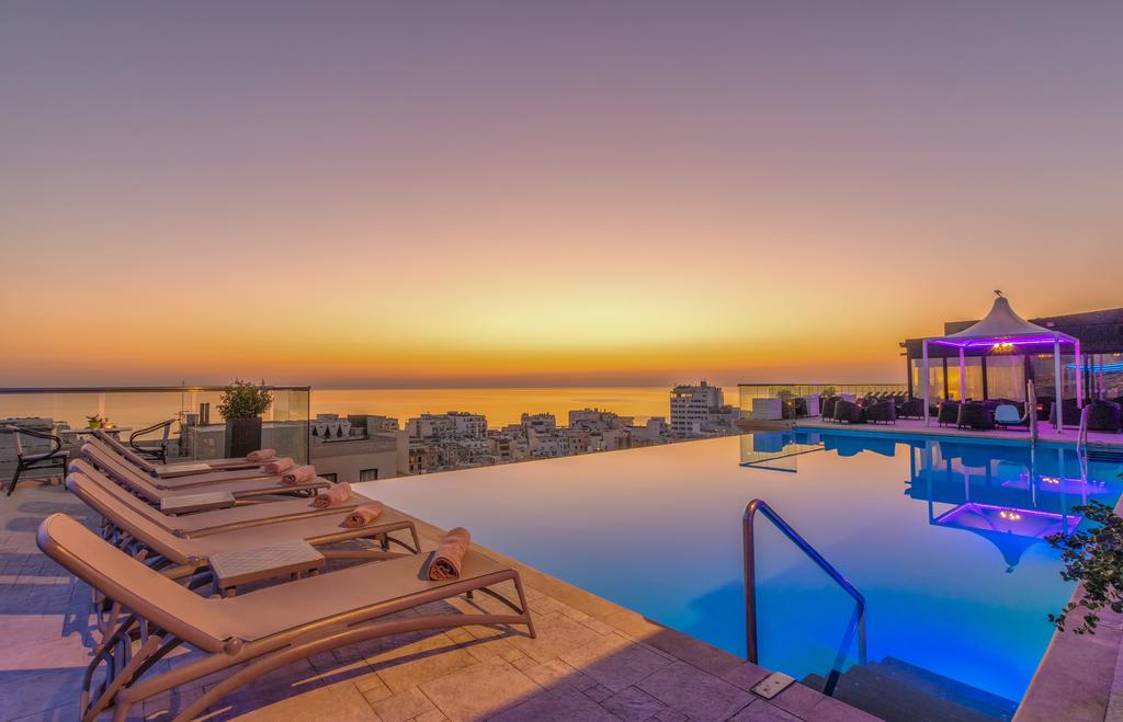 Best 5-Star Hotels Malta Ax the palace